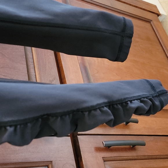 Lululemon - Picture 8 of 8